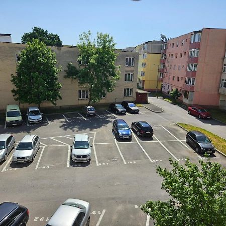 Modern Apartament Фэгэраш Экстерьер фото