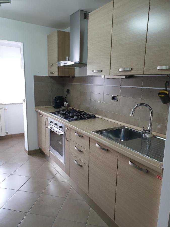 Modern Apartament Фэгэраш Экстерьер фото