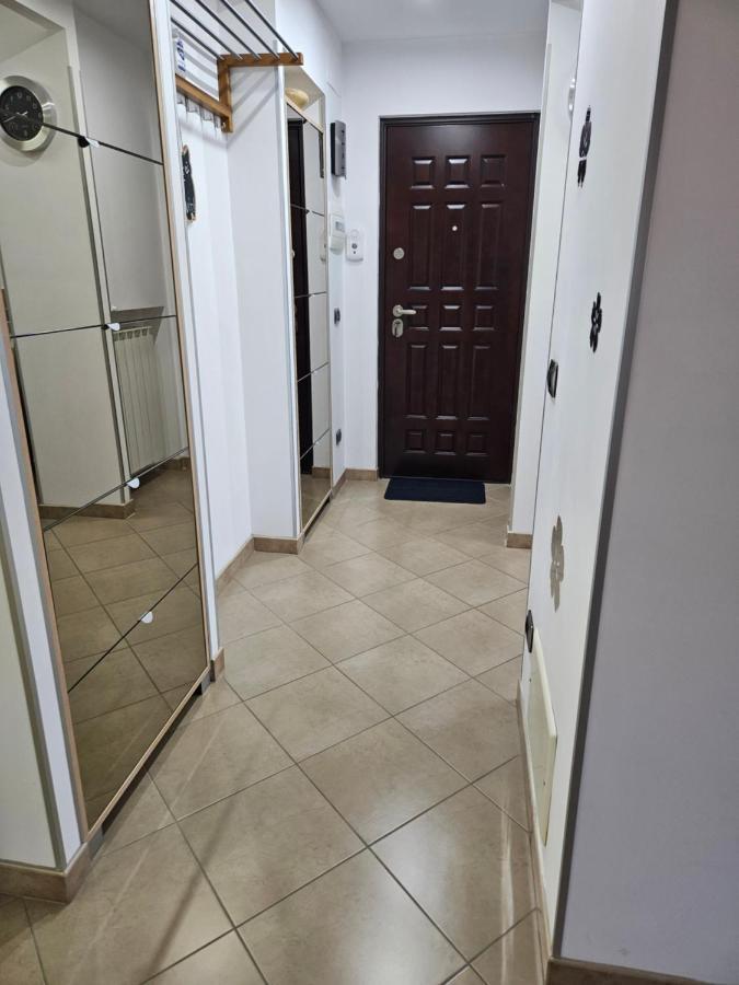 Modern Apartament Фэгэраш Экстерьер фото